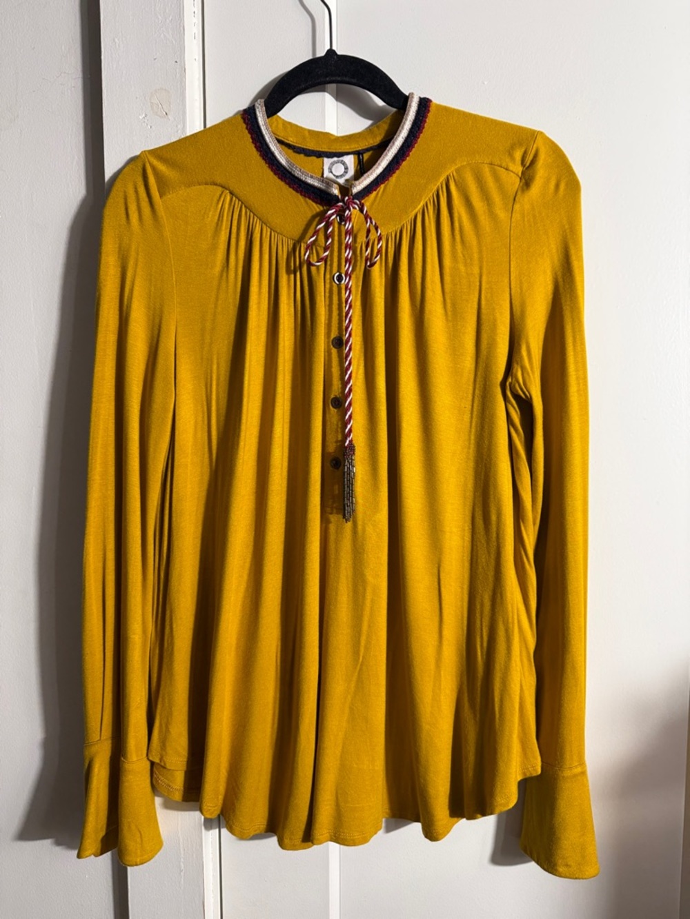 Akemi + Kin x Anthrolopologie EUC Goldie tassel long-sleeved flowy top